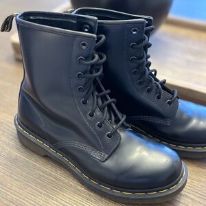 Dr Martens 1460 SMOOTH LEATHER LACE UP BOOTS